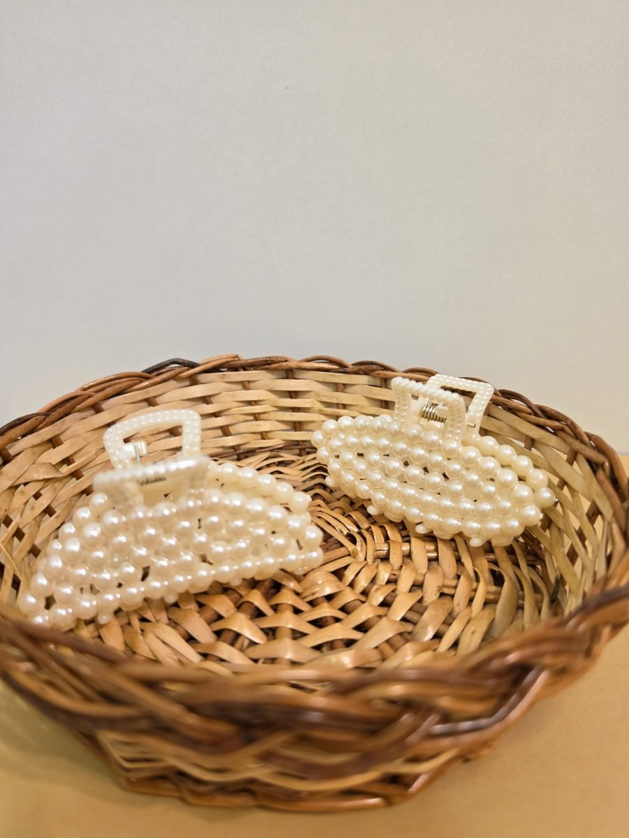 Pearl Medium Clutch